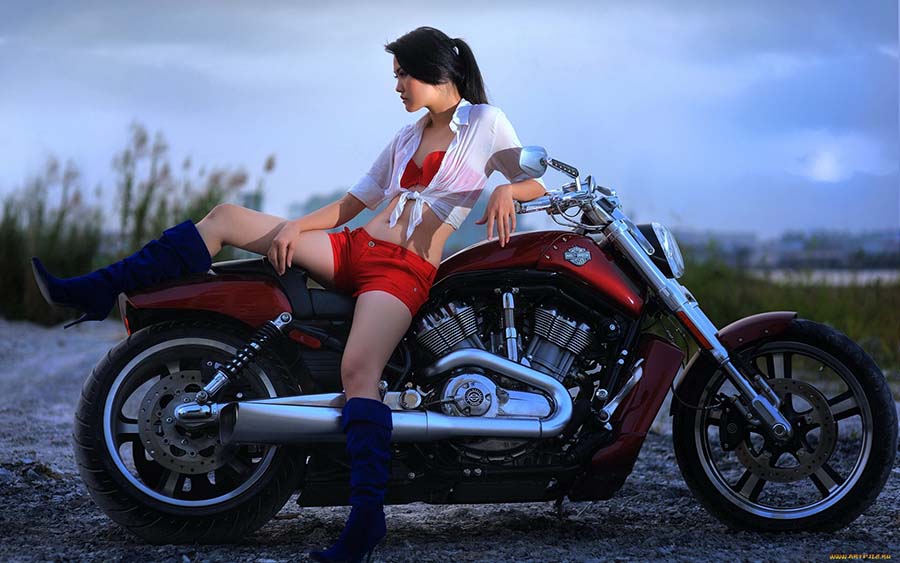 Beautiful girls and motorcycles in Merath
