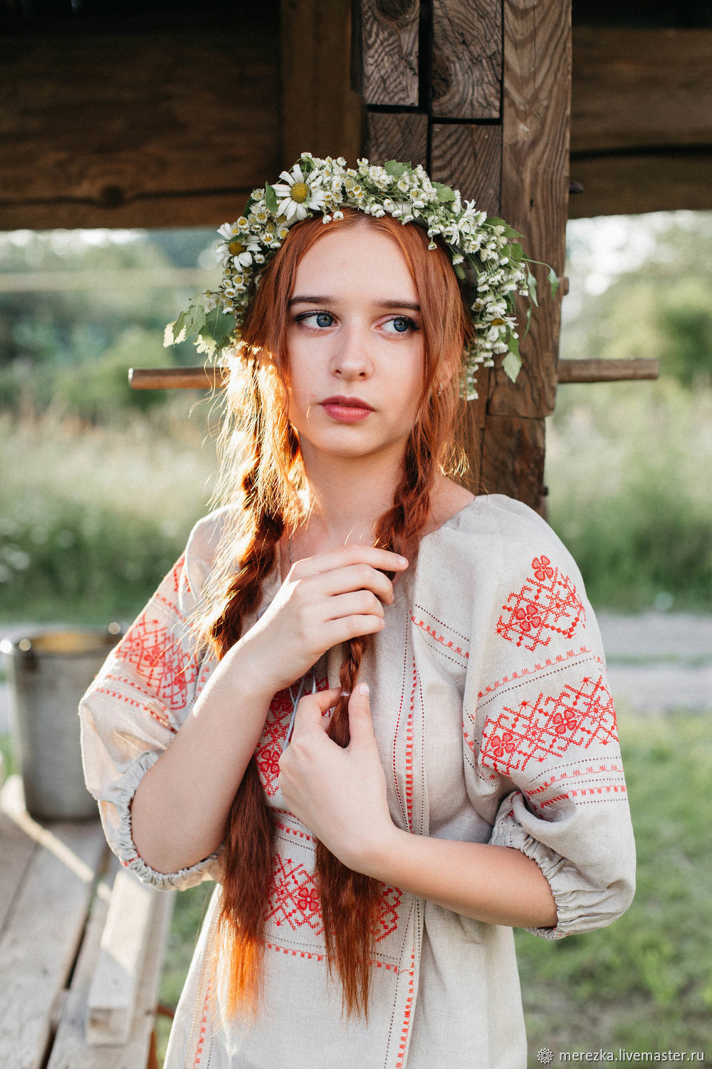 Girls in Slavic costumes in Merath